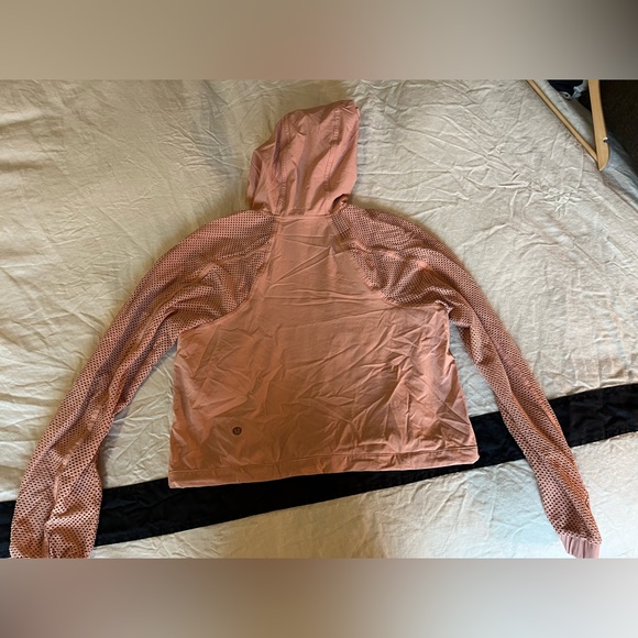 Lululemon Pullover Cropped Jacket - Picture 2 of 9